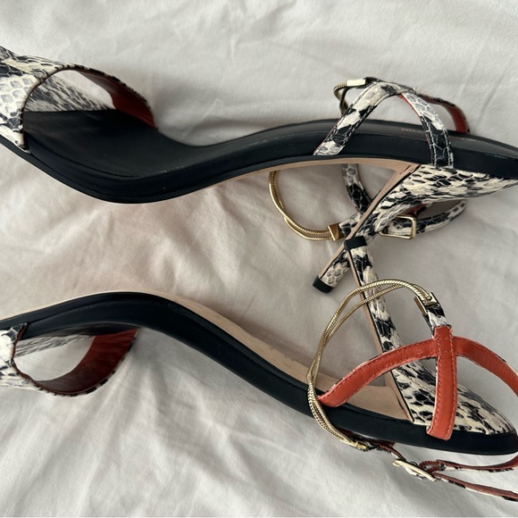 Diane Von Furstenberg
Frankie Suede Sandal with Chain Strap NEW - Picture 2 of 4